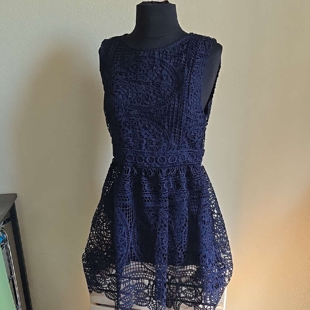 Sleeveless Elegant Navy Lace Dress Size M